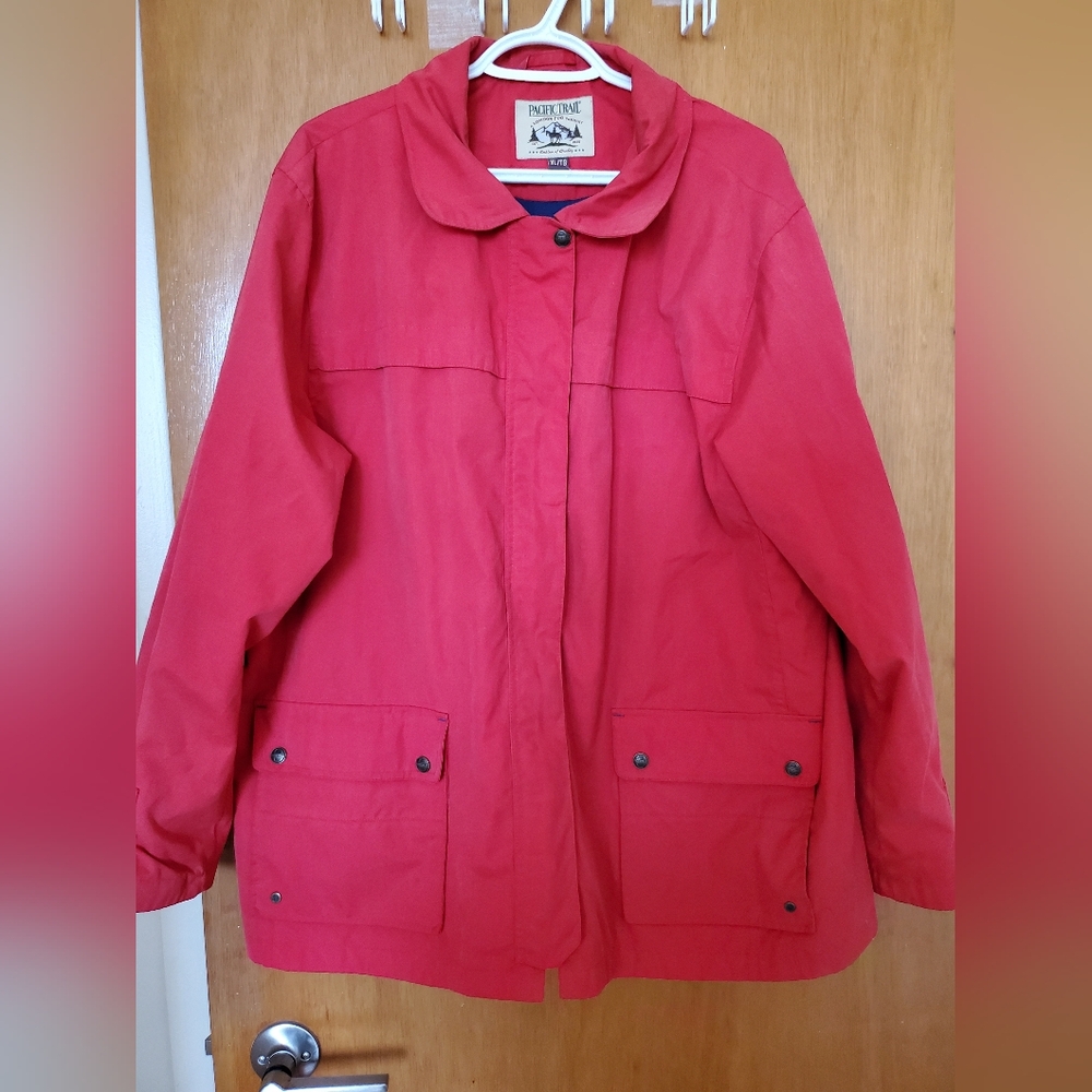 Pacific Trail by London Fog XL Red Mens Jacket with pockets. No Hood.